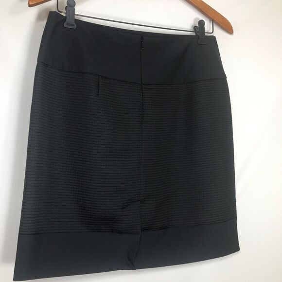Chelsea & Theodore women's black Raven skirt Size 4 Pull on - Picture 6 of 6